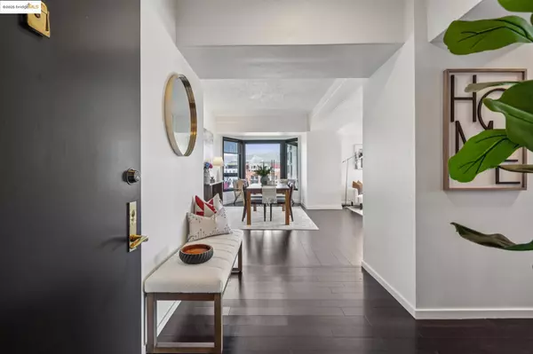 Emeryville, CA 94608,6363 Christie Ave 727