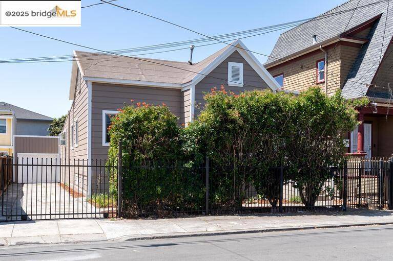 1035 24Th St, Oakland, CA 94607