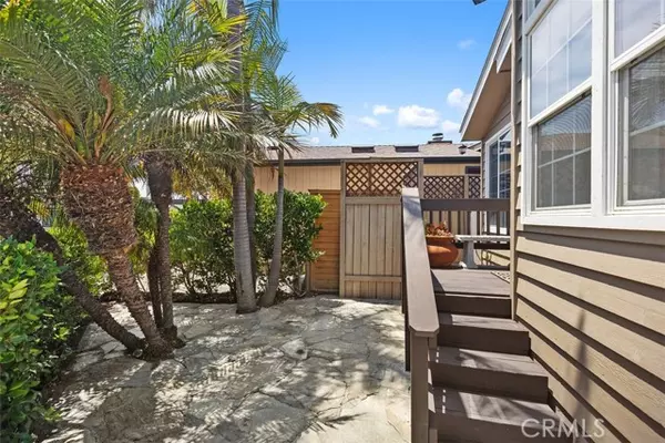 Laguna Beach, CA 92651,30802 Coast D20