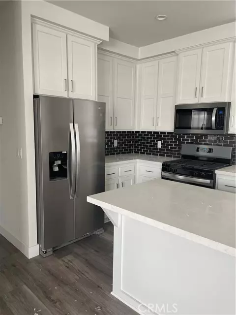 La Verne, CA 91750,4095 Fruit ST 607