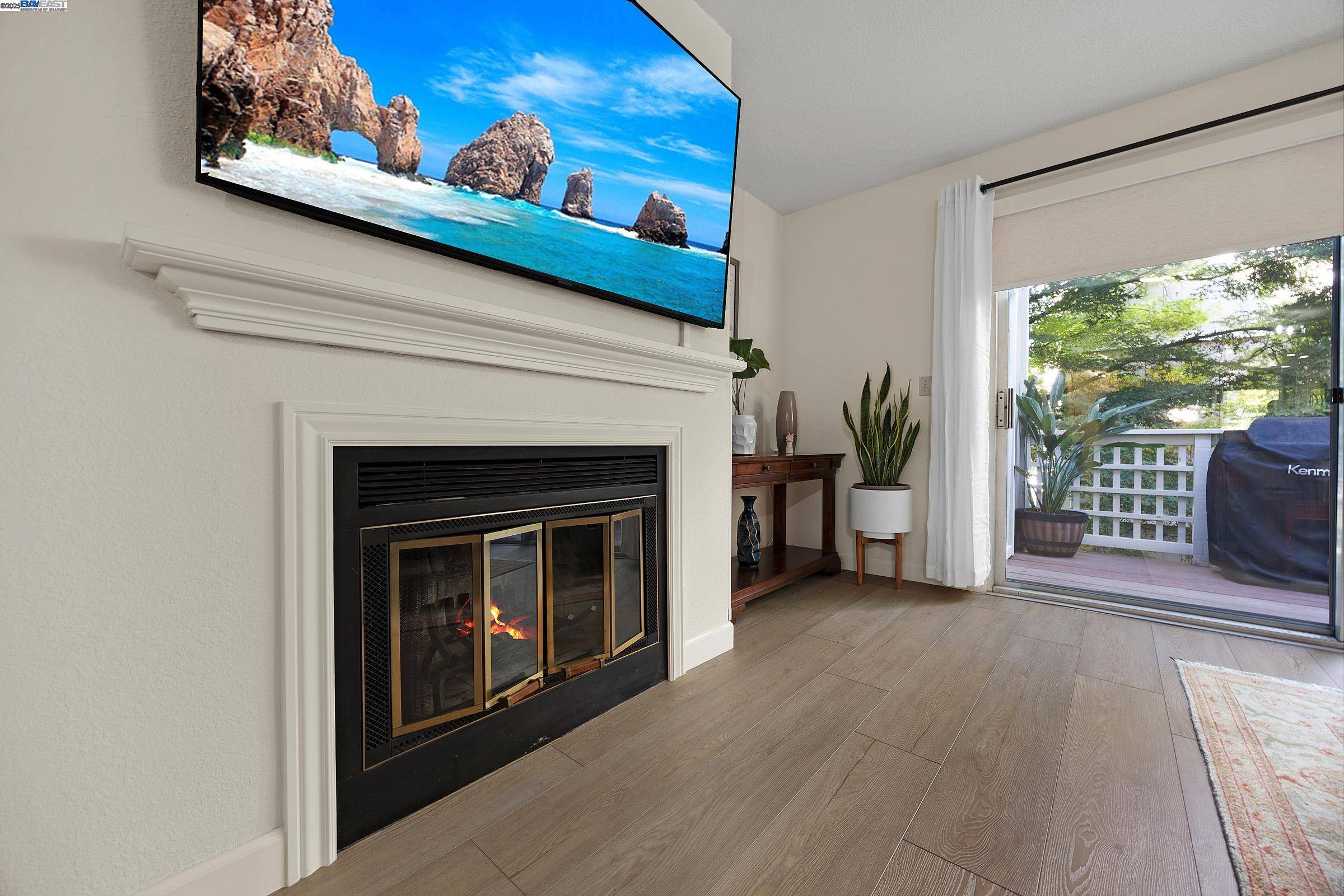 Walnut Creek, CA 94597,2719 Oak Rd J