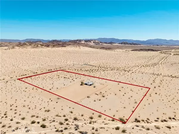 Twentynine Palms, CA 92277,77623 Valle Vista RD