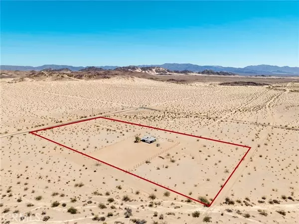 Twentynine Palms, CA 92277,77623 Valle Vista RD