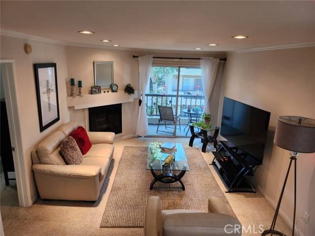 21450 Burbank BLD 211, Woodland Hills, CA 91367