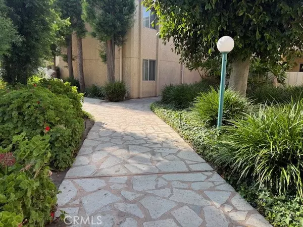 Tarzana, CA 91356,18307 BURBANK 234