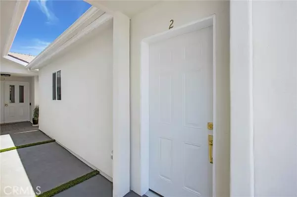 Tustin, CA 92782,13782 Ridge Crest Circle 2