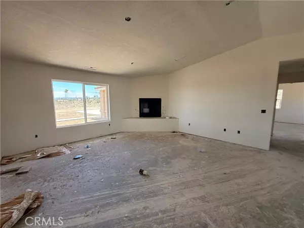 Phelan, CA 92371,9570 Mescalero RD