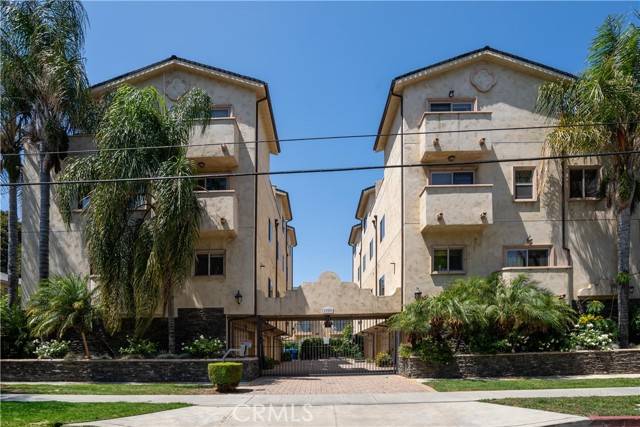 11253 Peach Grove ST 106, North Hollywood, CA 91601