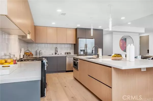 5110 Whitsett AVE 105, Valley Village, CA 91607