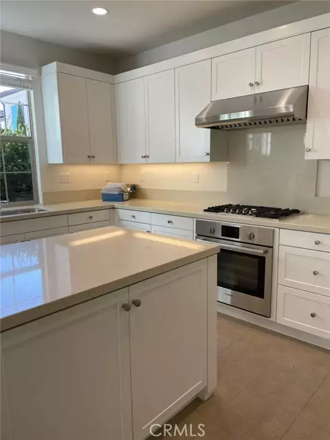 Irvine, CA 92618,115 Barrington