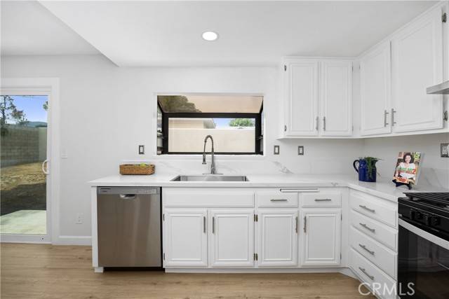 Corona, CA 92882,1348 Sandia ST
