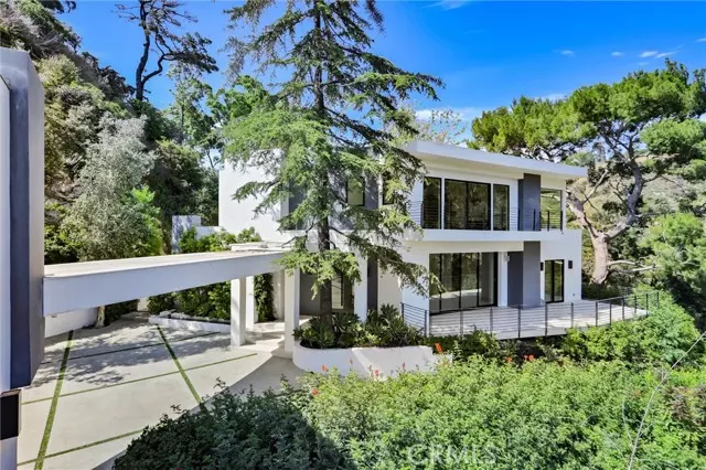 2341 Zorada CT, Los Angeles, CA 90046