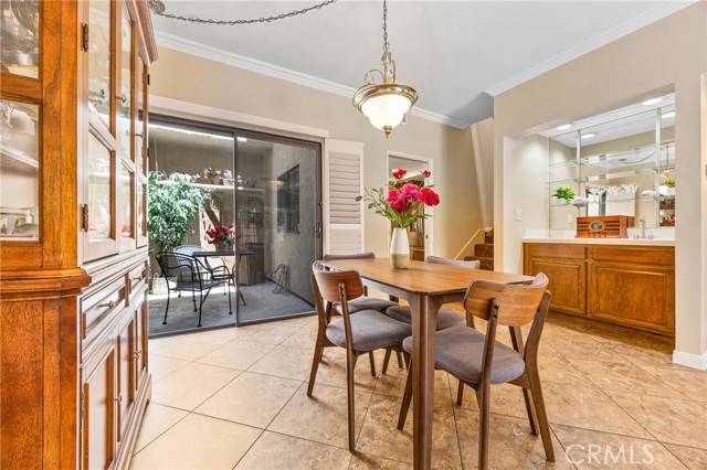 234 Country Club DR C, Simi Valley, CA 93065