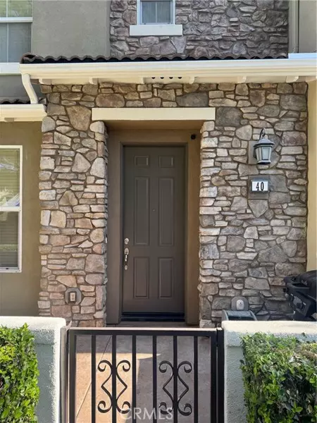 15723 Parkhouse DR 40, Fontana, CA 92336