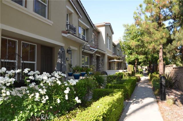 Fontana, CA 92336,15723 Parkhouse DR 40