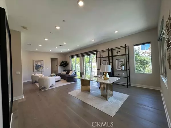 Irvine, CA 92618,195 Stellar