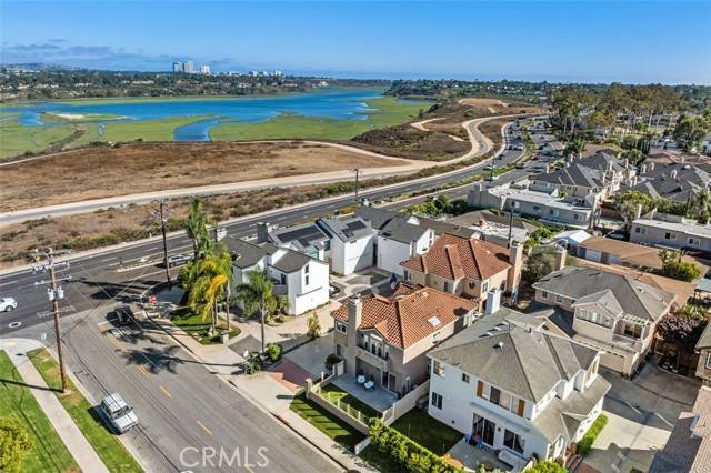 379 Monte Vista AVE A, Costa Mesa, CA 92627
