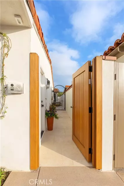 Newport Beach, CA 92663,106 Via Cordova