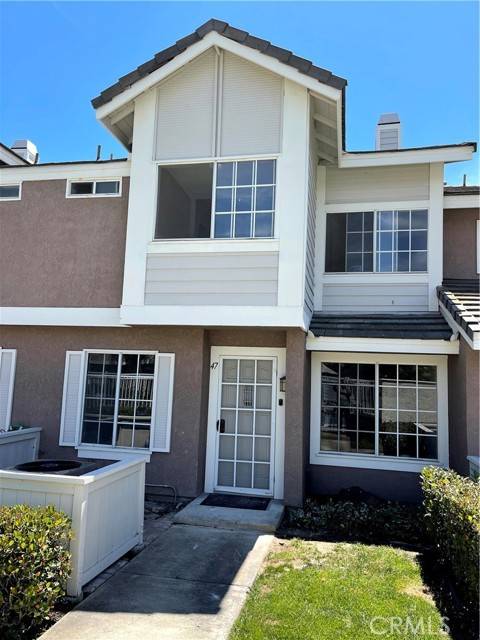 47 Christamon 18, Irvine, CA 92620