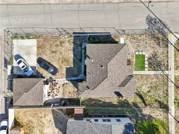 Redlands, CA 92374,821 1/2 Lombard DR