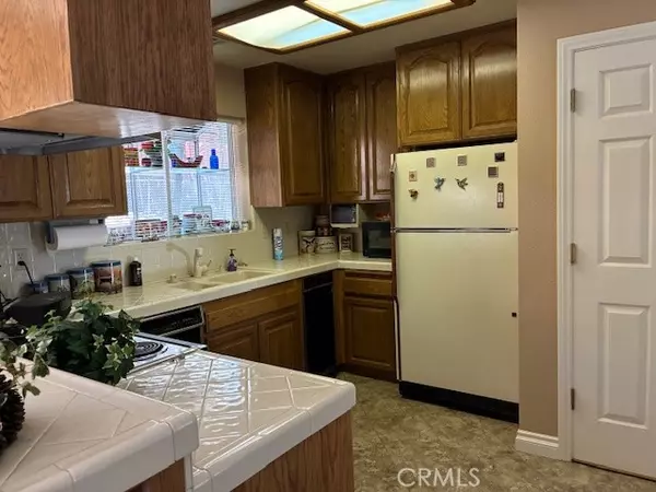 Running Springs, CA 92382,32079 Fern DR