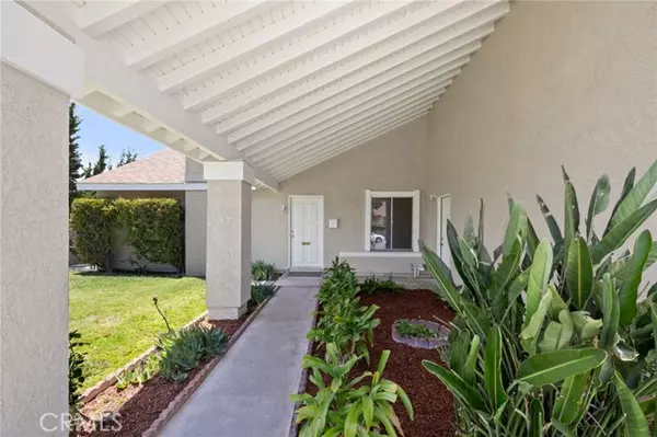 Canyon Country, CA 91387,29801 Grandifloras RD