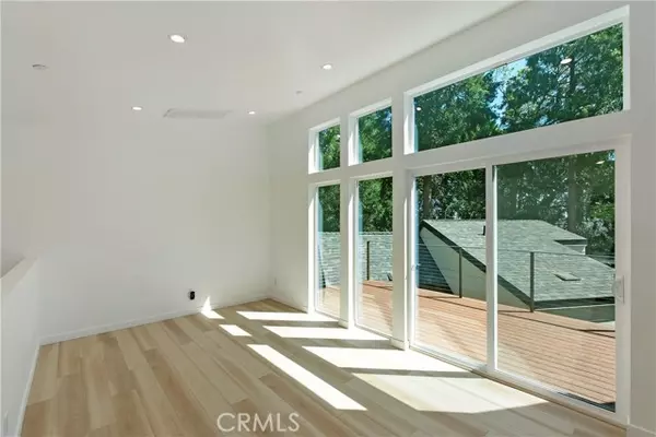 Twin Peaks, CA 92391,441 Oriole DR 1