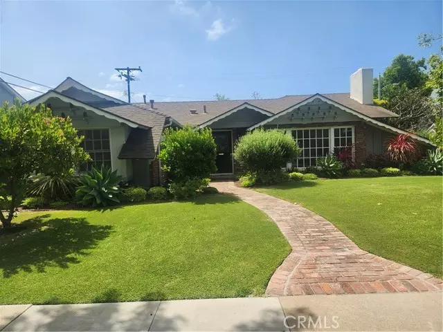 Los Alamitos, CA 90720,3082 Copa De Oro DR