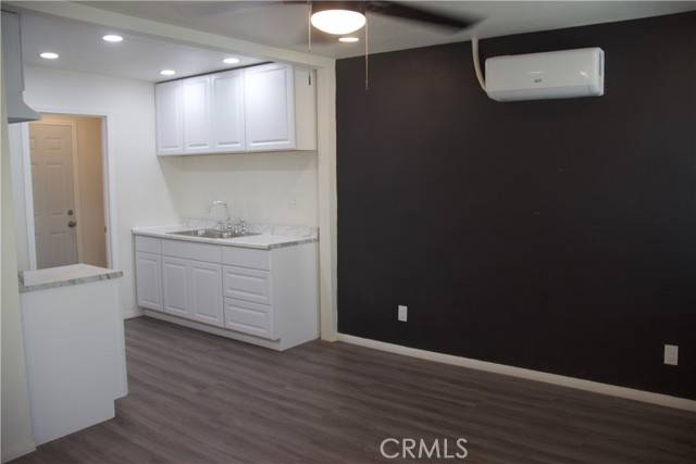 372 55th, Los Angeles, CA 90011
