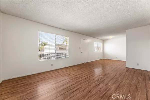 Long Beach, CA 90805,5530 Ackerfield AVE 206