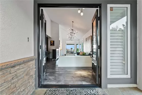 Laguna Niguel, CA 92677,30282 Sonrisa