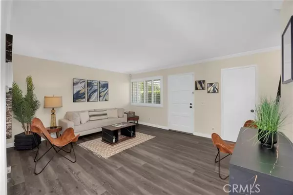 1047 E Huntington DR D, Monrovia, CA 91016