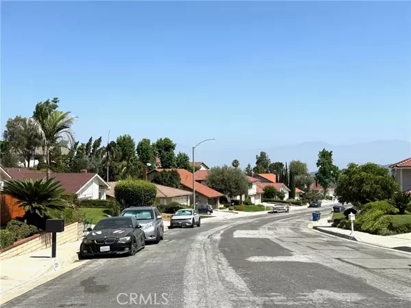 Hacienda Heights, CA 91745,2227 Langspur DR