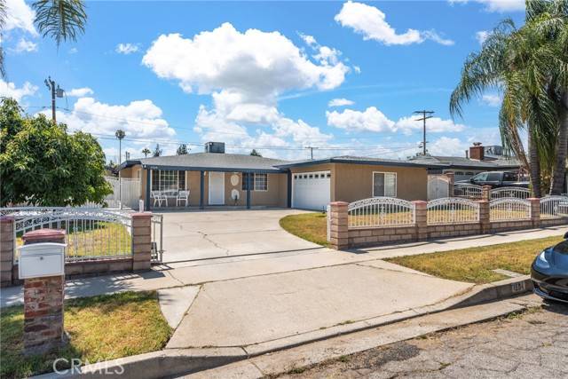 1504 Valaria DR, Highland, CA 92346