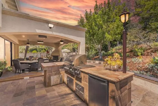 El Cajon, CA 92020,1809 Altozano DR