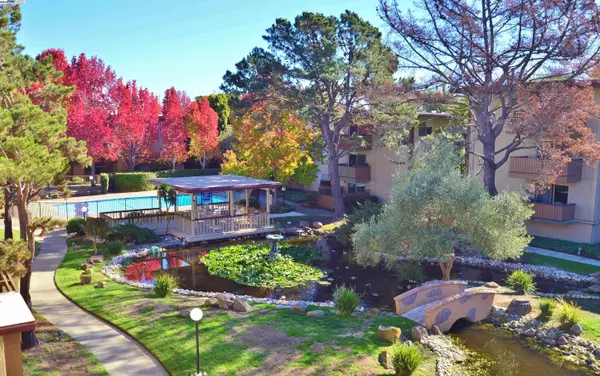 Alameda, CA 94501,1333 Webster St A107