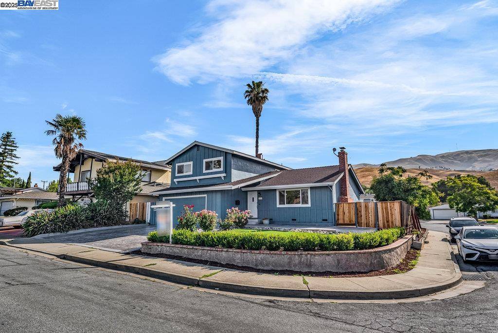 Fremont, CA 94539,48346 Cottonwood St