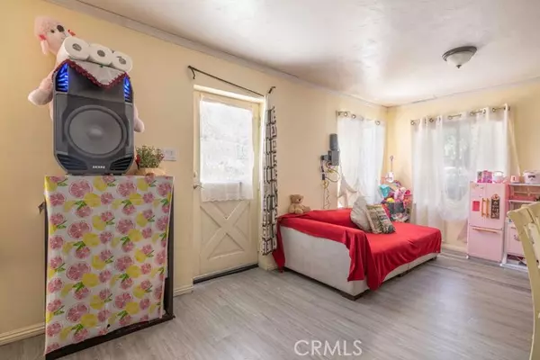 Big Bear Lake, CA 92315,439 Jeffries RD