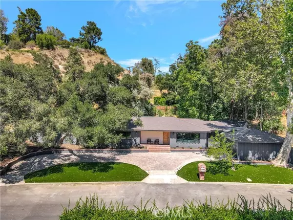 4830 Hasekian DR, Tarzana, CA 91356