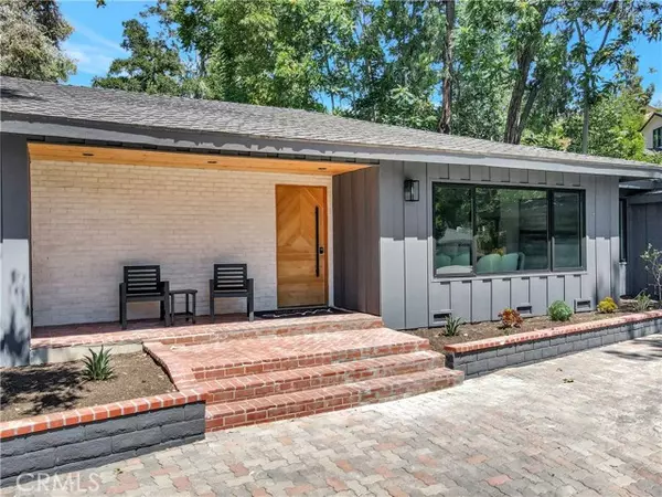Tarzana, CA 91356,4830 Hasekian DR