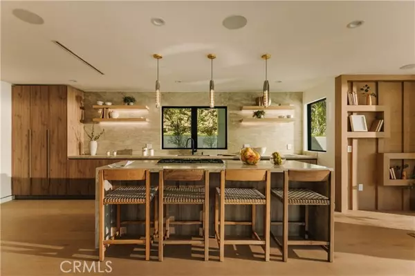 Los Angeles, CA 90046,2608 Zorada DR