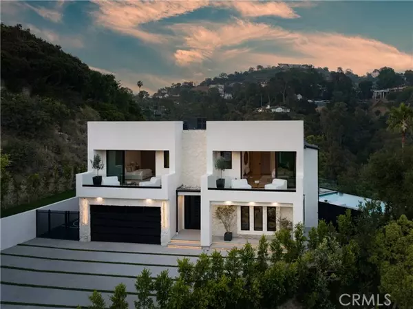 Los Angeles, CA 90046,2608 Zorada DR