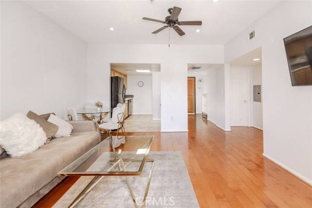 North Hollywood, CA 91601,11124 Burbank BLD 101