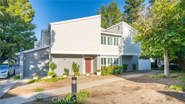 10055 Melinda WAY 4, Northridge, CA 91325