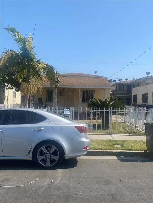 Maywood, CA 90270,4426 E 54th ST