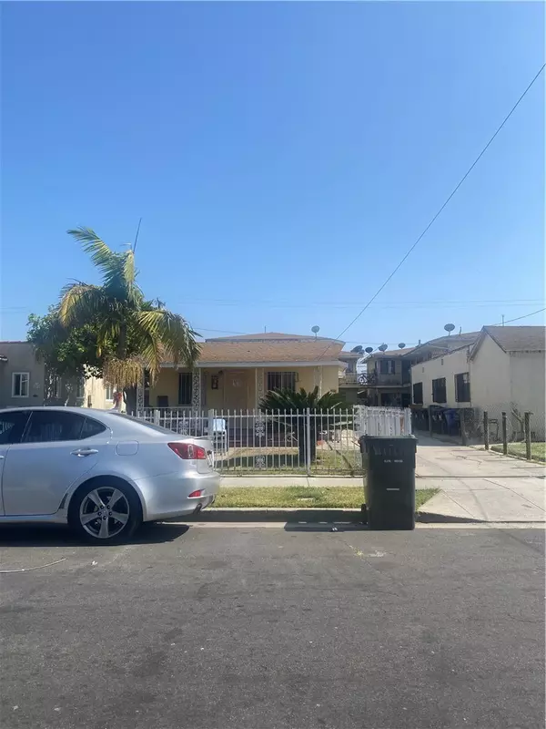 Maywood, CA 90270,4426 E 54th ST