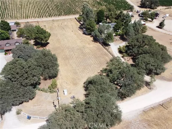 Paso Robles, CA 93446,5710 Fa-Rousse WAY