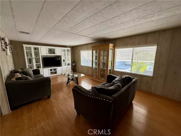 La Verne, CA 91750,2755 Arrow Hwy #111