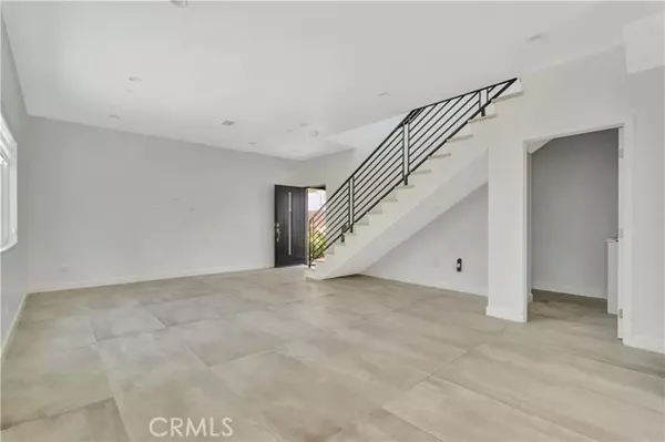 North Hollywood, CA 91605,6943 Goodland AVE