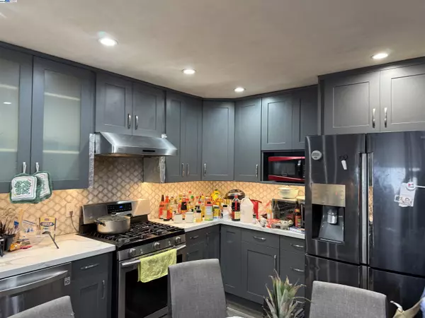 San Leandro, CA 94578,14955 Lark St